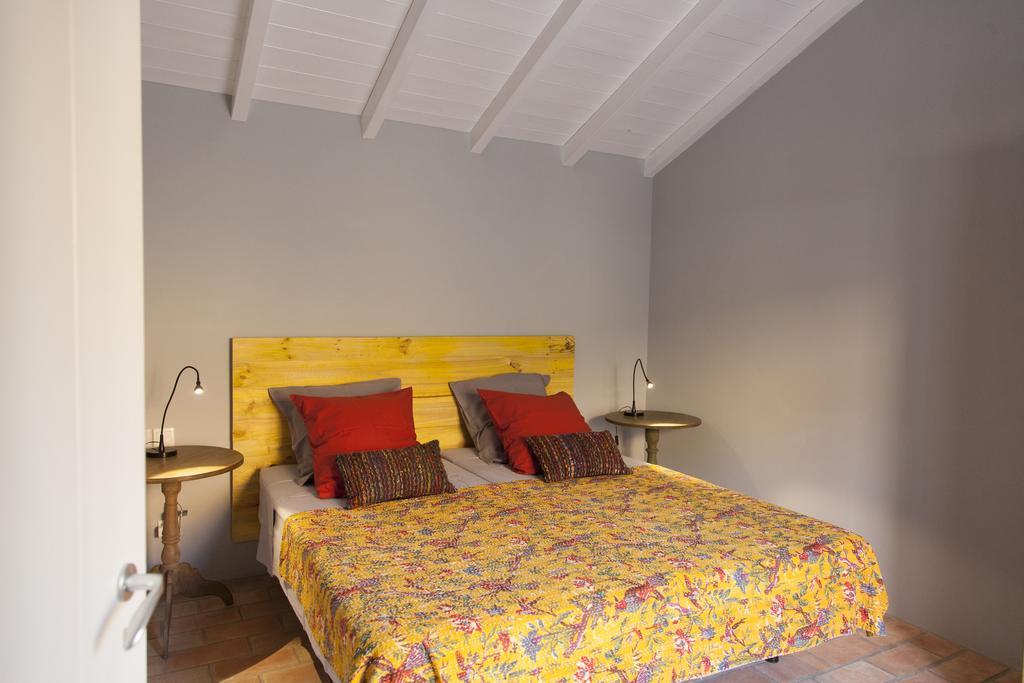 Bed and Breakfast Quinta Rosa Amarela Boliqueime Habitación foto