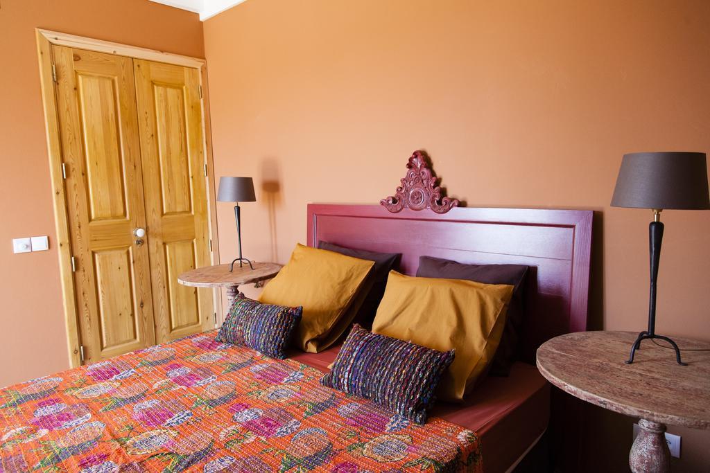 Bed and Breakfast Quinta Rosa Amarela Boliqueime Habitación foto